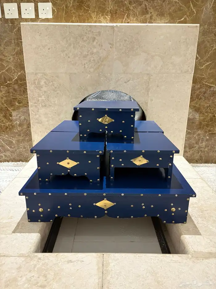 طاولات خشب لون كحلي 1