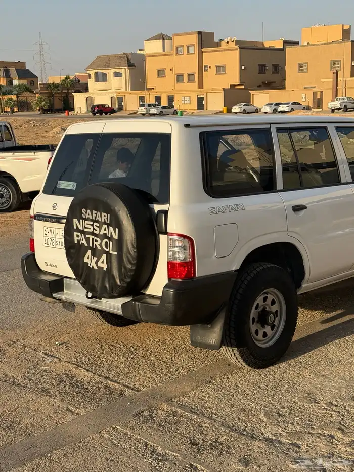 جيب نيسان باترول 2004 استخدام حكومي 5