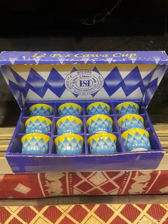 ترمز وساعه قديمه وفناجيل وقطعه تراثيه قديمه 2