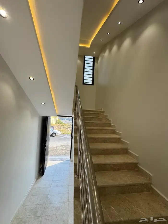 للبيع روف علوي دور ثاني مع ملحق بمشب مدخل مستقل 650 الف 1