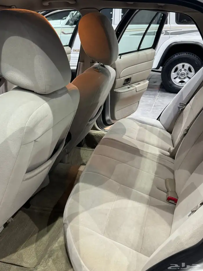 فورد كراون فكتوريا 2011 للبيع 10