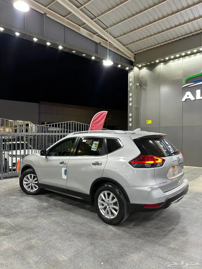 اكس تريل 2020 نص فل دبل 7 مقاعد معرض(عبيد الرشيدي) 5