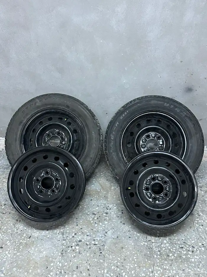 جنوط هايلوكس اصلي وكالة 2003 0