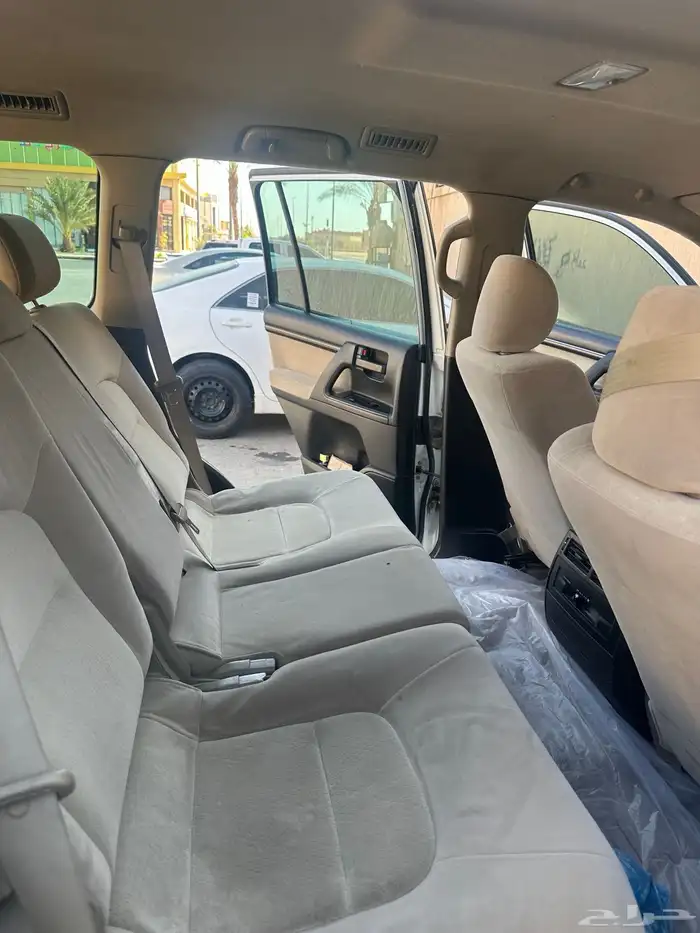 جيب لاندكروزر 17