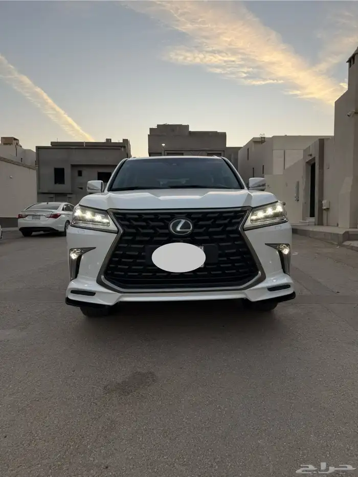 تم البيع تم البيع لكزس LX 2016 عداد 128 شرط 46