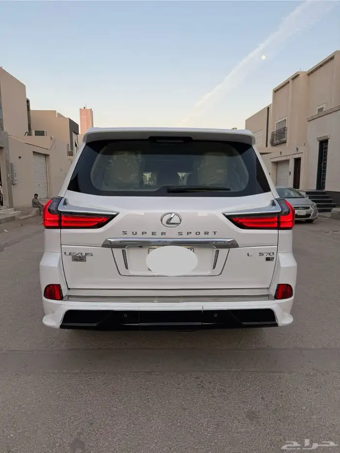 تم البيع تم البيع لكزس LX 2016 عداد 128 شرط 13