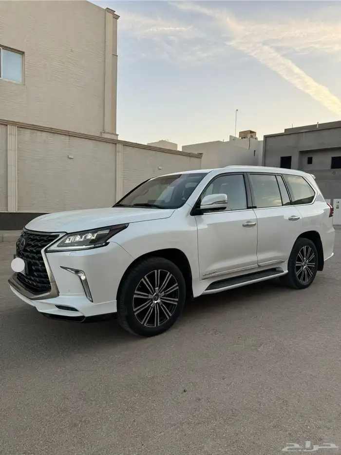 تم البيع تم البيع لكزس LX 2016 عداد 128 شرط 6