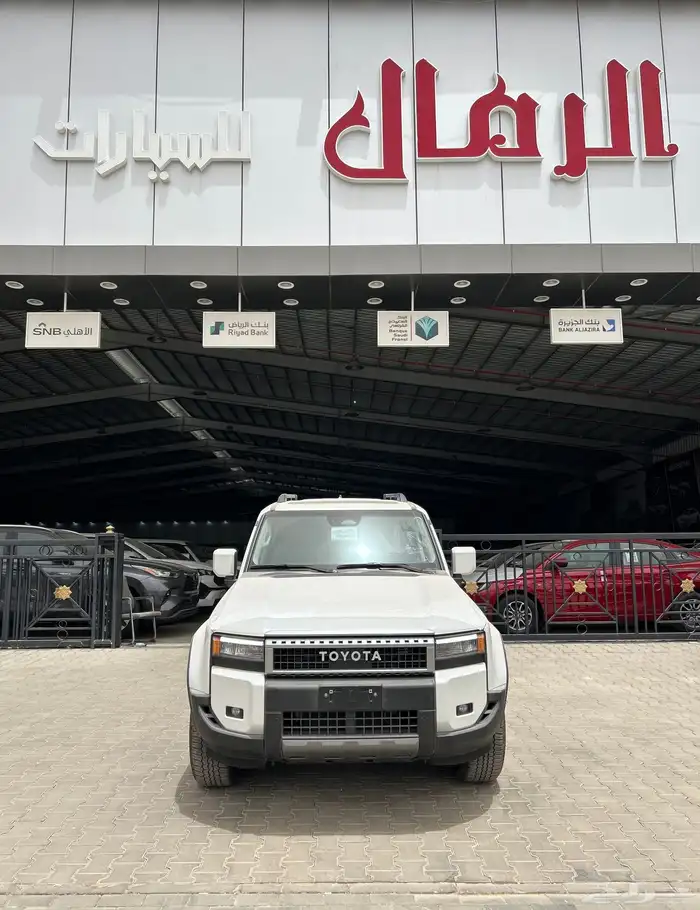 تويوتا   برادو TXL-3بنزين 2025 ابيض 222550 شامل الضريبة 0