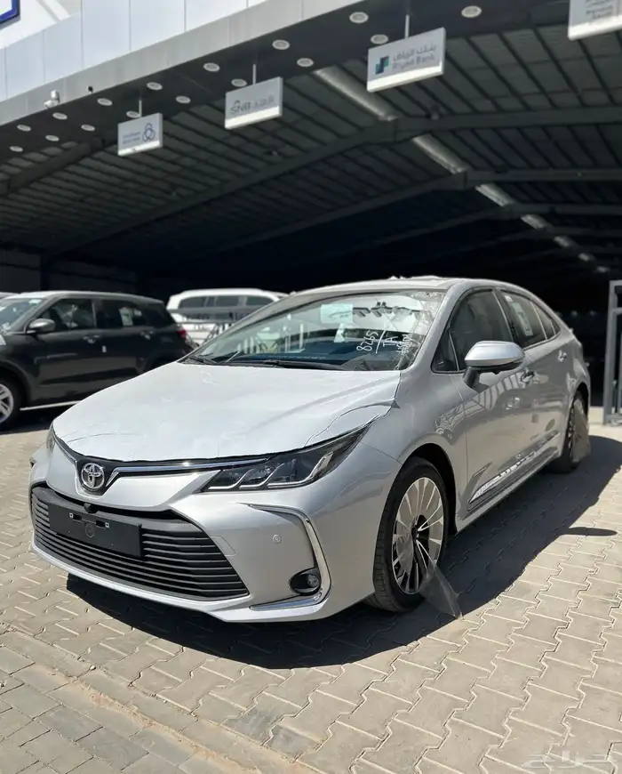 تويوتا  كورولا XLi فتحه فل كامل 2025 فضي 86200 شامل الضريبة 2