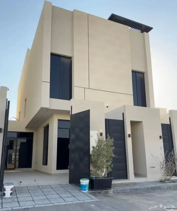 ايجار تاون هاوس جديد يحتوي على 4 غرف نوم ماستر   غرفة سواق 0