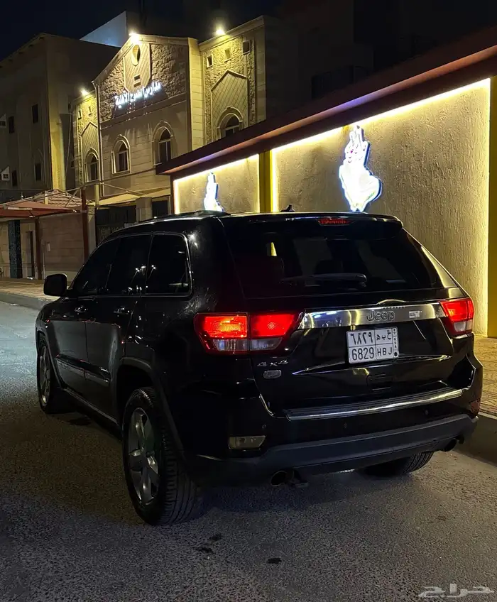 جيب جراند شيروكي موديل 2013 نظيف Jeep 4