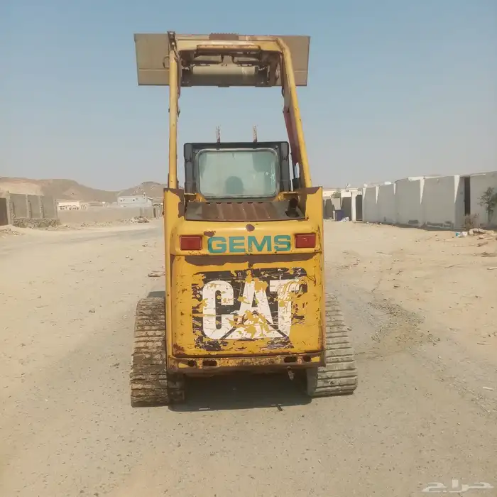 بوبكات كتر بلر جنزير وكفرات للبيع 6