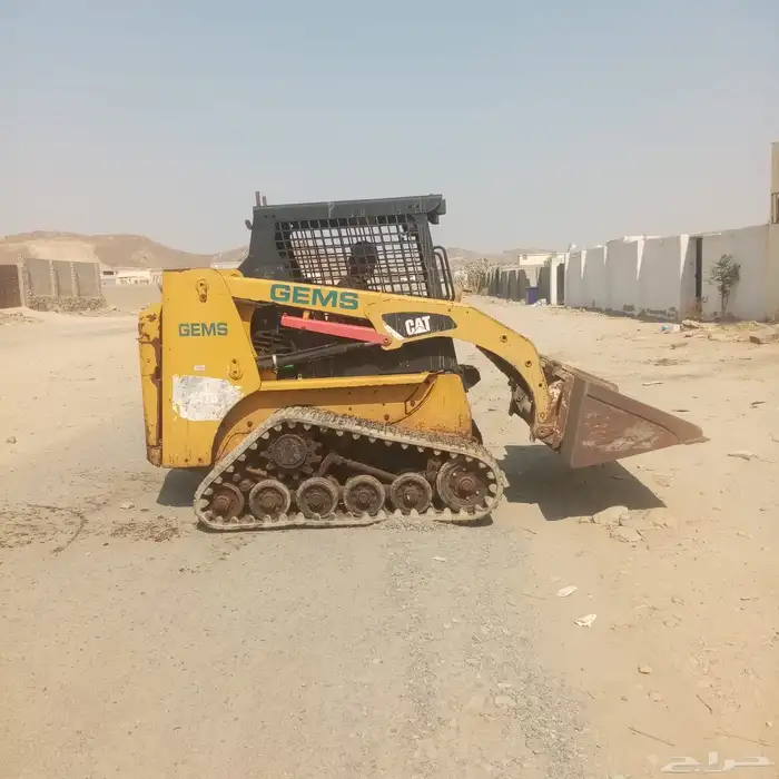 بوبكات كتر بلر جنزير وكفرات للبيع 1