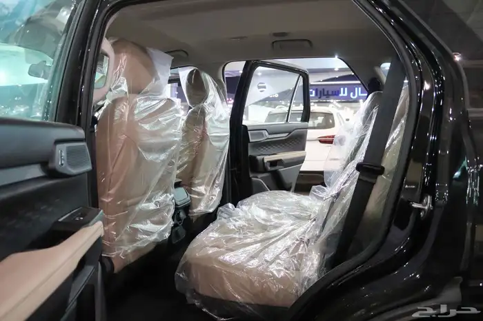 فورد ايفرست XLS بنزين موديل 2025 بسعر 143.750 10