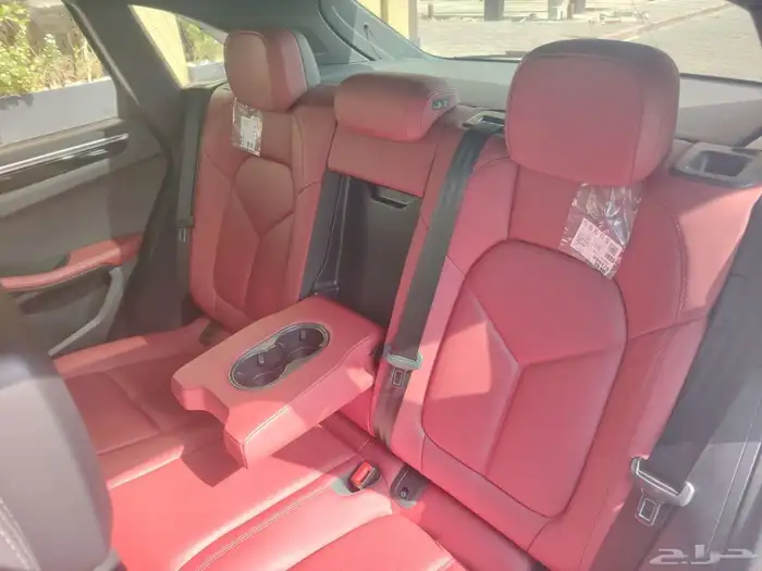 Porsche Macan 2022 Full Option 13