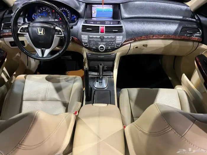 هوندا اكورد كروستور 2012 12