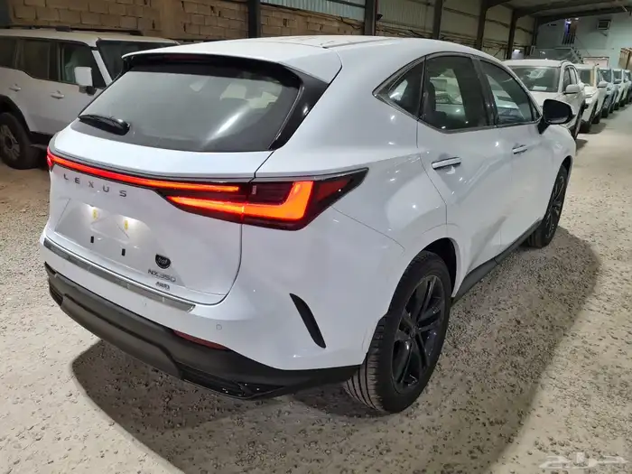 لكزس NX350 AA 3