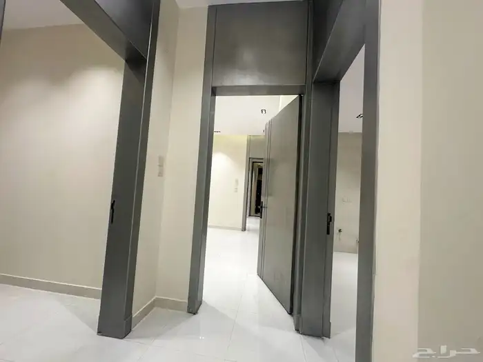 للبيع ادور حى الراوابي موقع مميز تصميم حديث 21