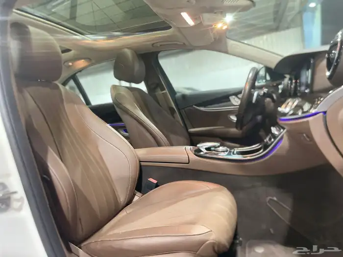 مرسيدس E200 2017 10