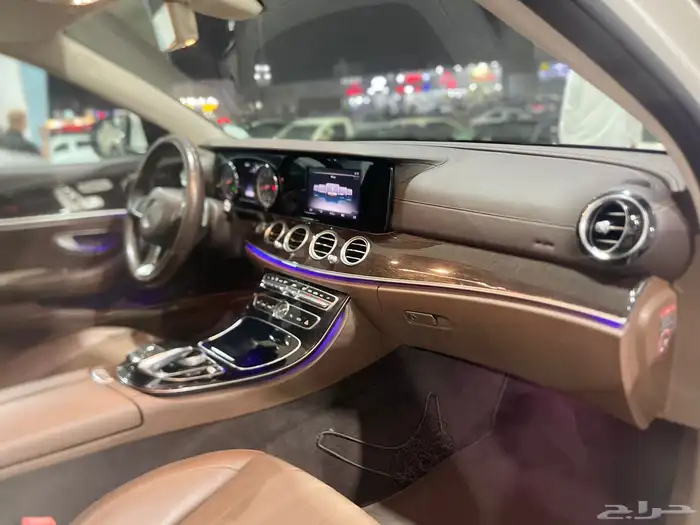 مرسيدس E200 2017 7