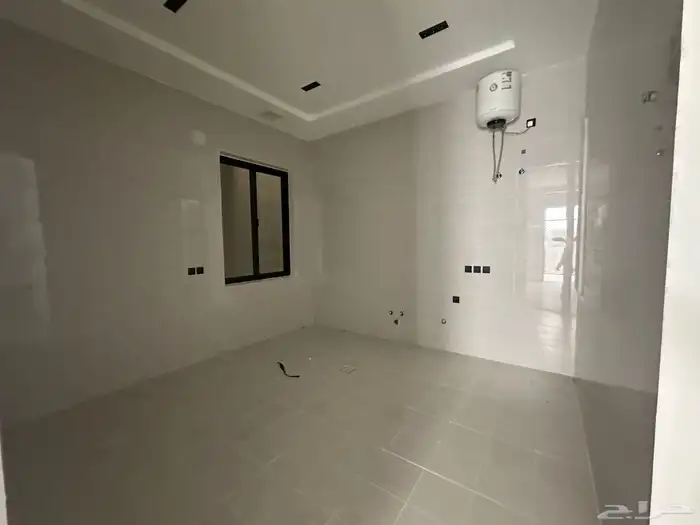 للبيع شقة ارضية بحي الراجحي 2