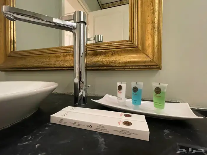 جناح فرزاتشي الفاخر برج داماك طابق 39 15