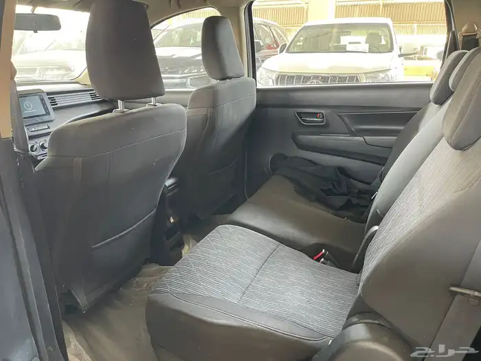 سوزوكي ارتيجا 2023 - 7 راكب 10