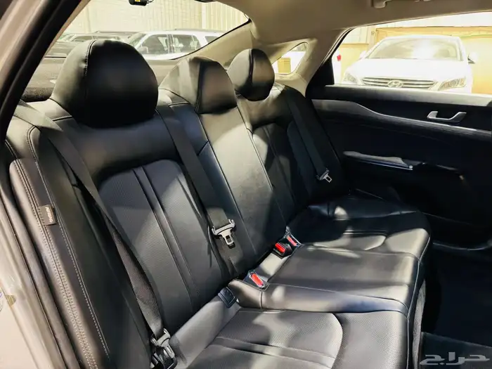 كيا K5 2022 (بحالة ممتازة) 9