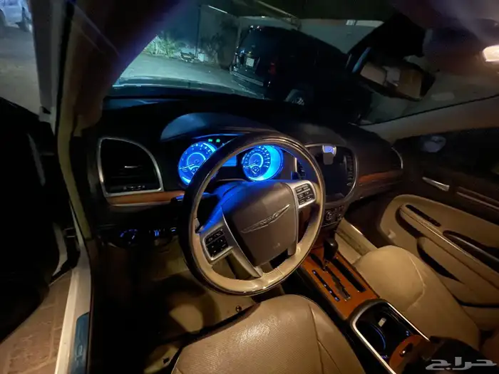 كرايسلر اكزاكتيف 2013 7