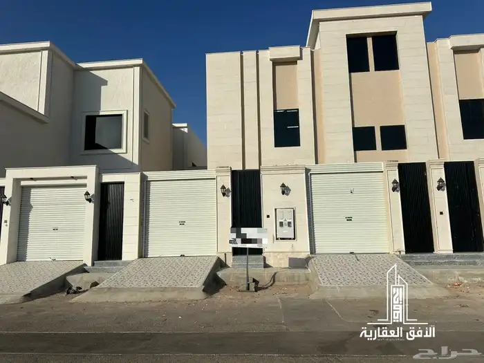 للبيع شقة ارضية بحي الراجحي 0