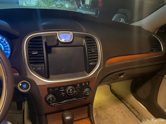 كرايسلر اكزاكتيف 2013 10