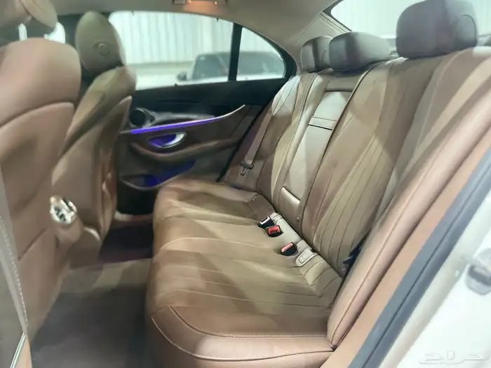 مرسيدس E200 2017 12