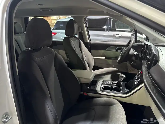 كيا كرنفال 2023 11