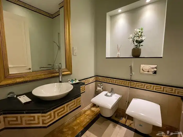 جناح فرزاتشي الفاخر برج داماك طابق 39 14