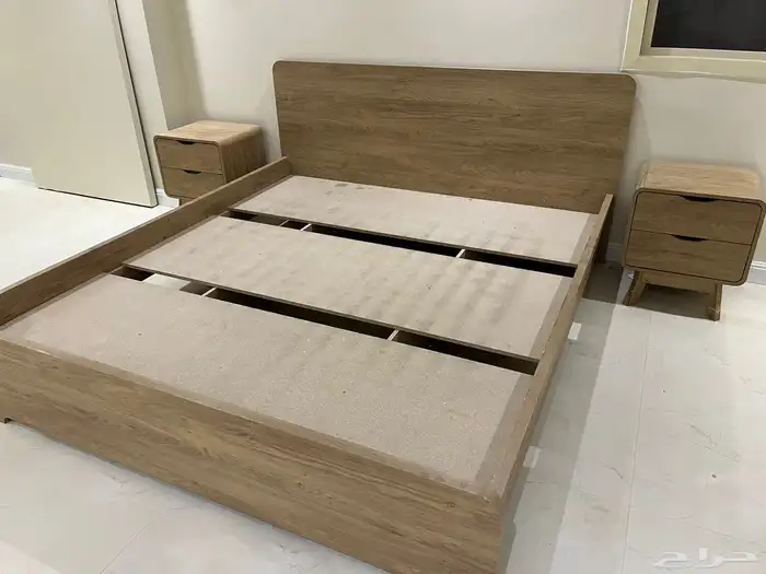 غرفة نوم سرير و كميدنه الطول 80والعرض80 0