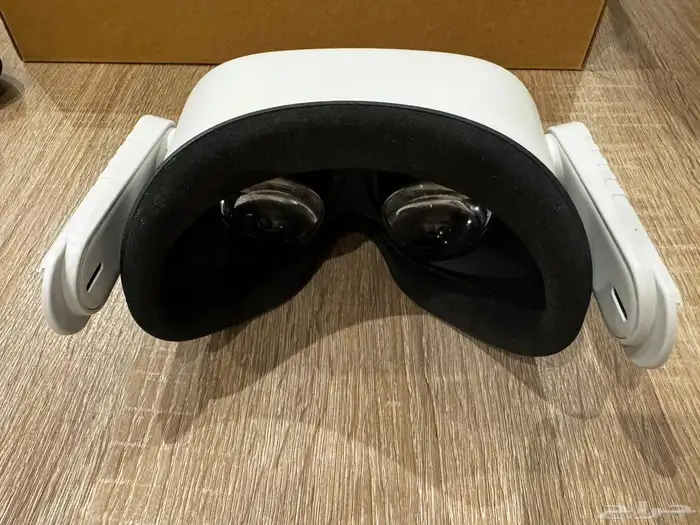 نظاره ميتا كويست 2 Meta quest 2 2