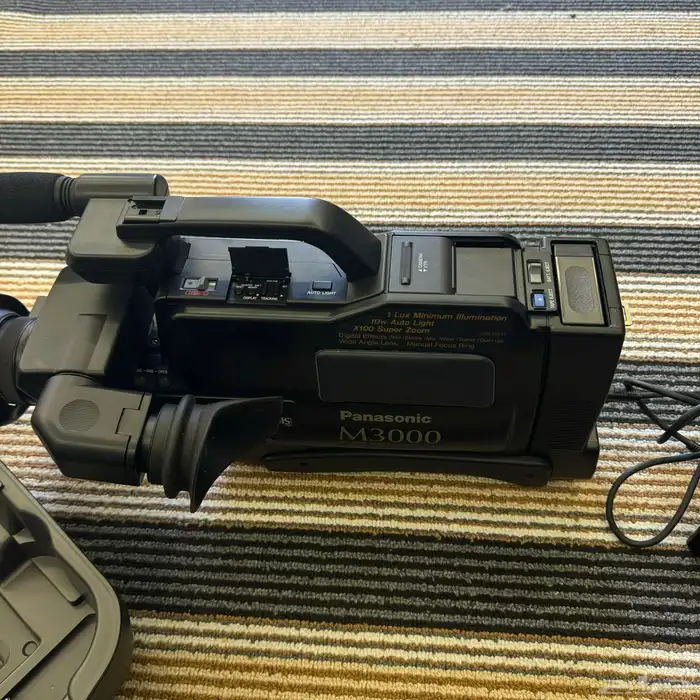 كمره باناسونيك قديمه 4