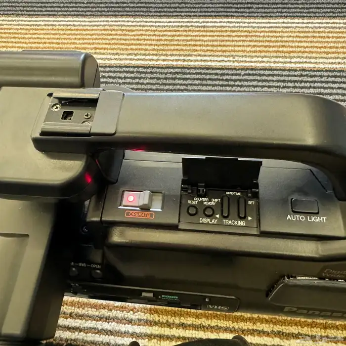 كمره باناسونيك قديمه 3