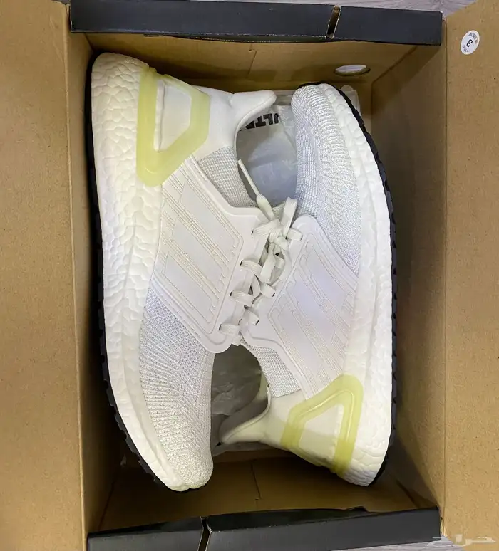 جزمة أديداس الترابوست ( أصلية وجديدة ) 0