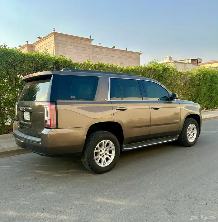 يوكن قصير 2016 SLE 8