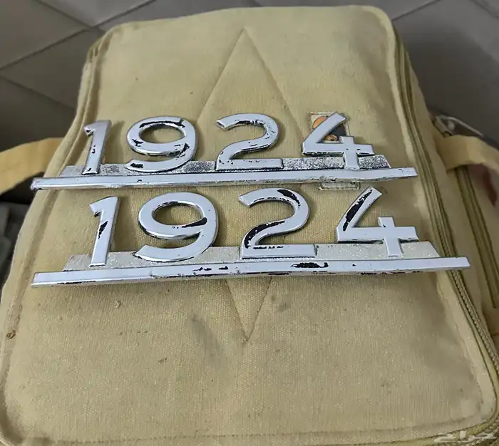 علامة مرسيدس بوز 0