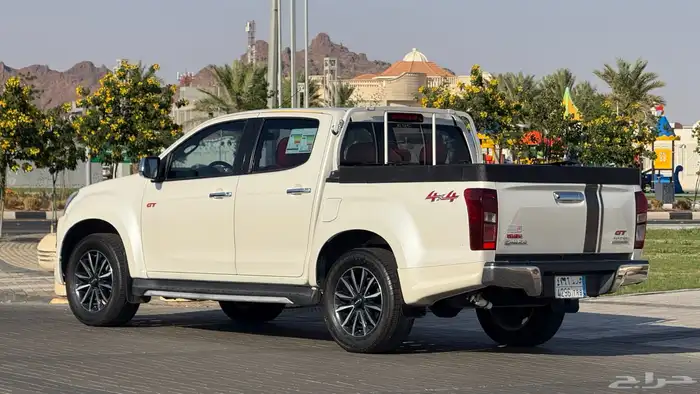 ايسوزو ديماكس GT دبل فل كامل 2019 قير تماتيك 1