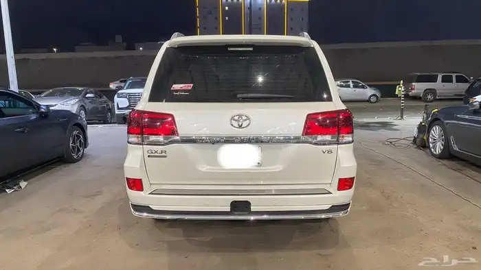 لاندكروزر 2020 فل كامل تورنق 5