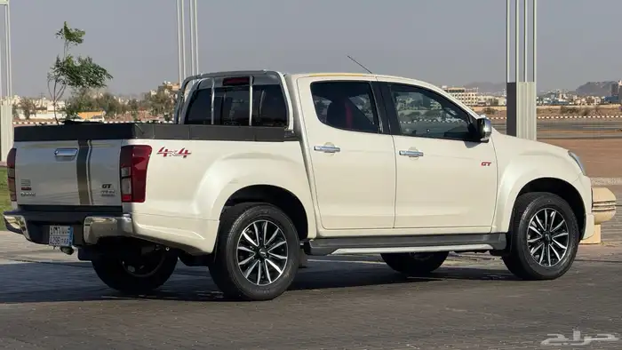 ايسوزو ديماكس GT دبل فل كامل 2019 قير تماتيك 7