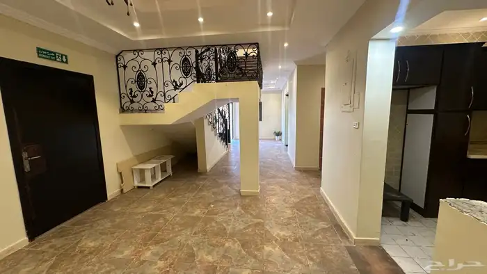 فيلا دوبلكس للبيع بحي المرجان مساحة 277متر شارعين 3