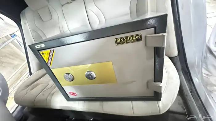 تجوري او خزنه اموال للبيع نظيفه 0