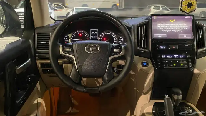 لاندكروزر 2020 فل كامل تورنق 9