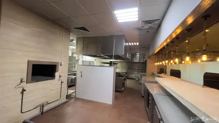 عمارة تجارية مميزة من اربع طوابق للإيجار بالأحساء 5