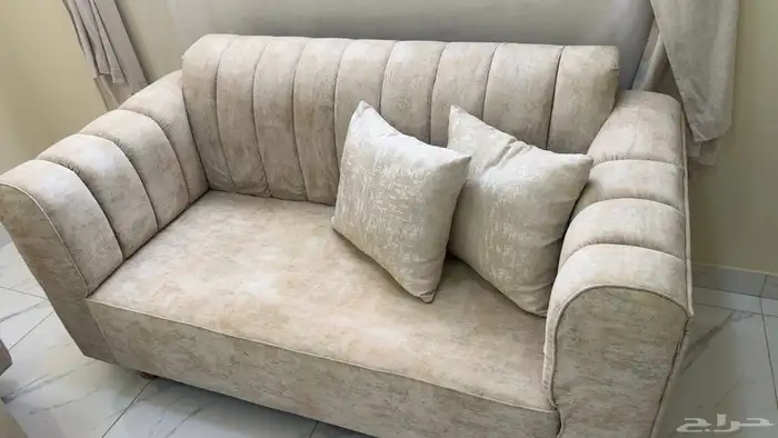 كنب شبيه الجديد مع ستارة 1