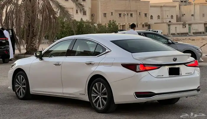 لكزس 300h ستاندر مطور 2021 3